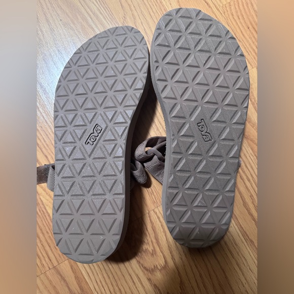 TEVA Universal Slide - Picture 6 of 7